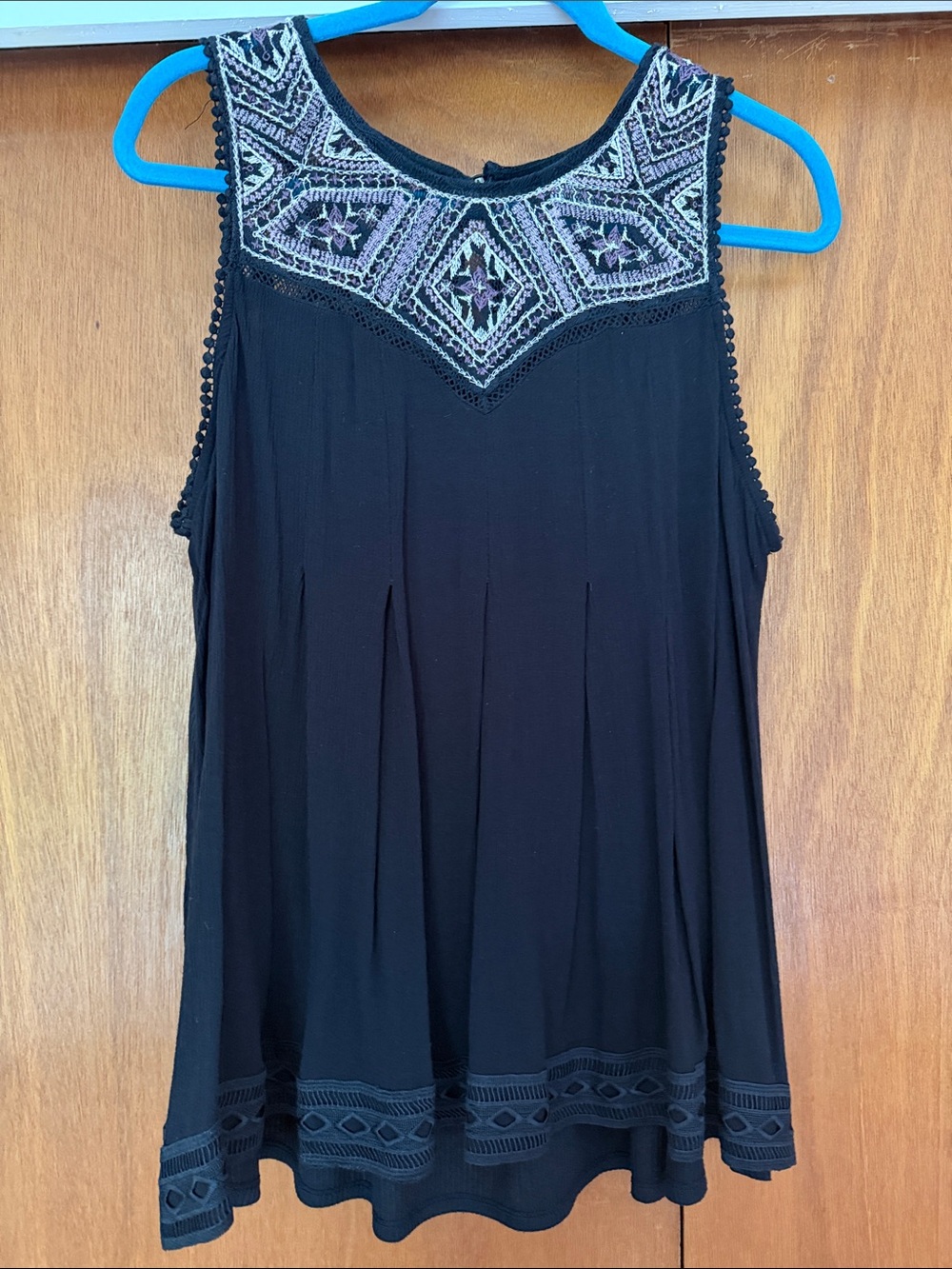 Knox Rose Black Sleeveless Tank with Multicolor Embroidered Yoke
